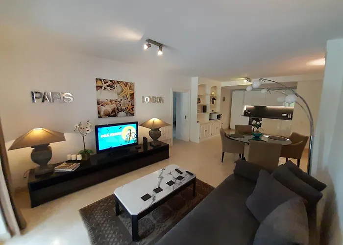 Luxury Apartment Near Cascais Town & Marina