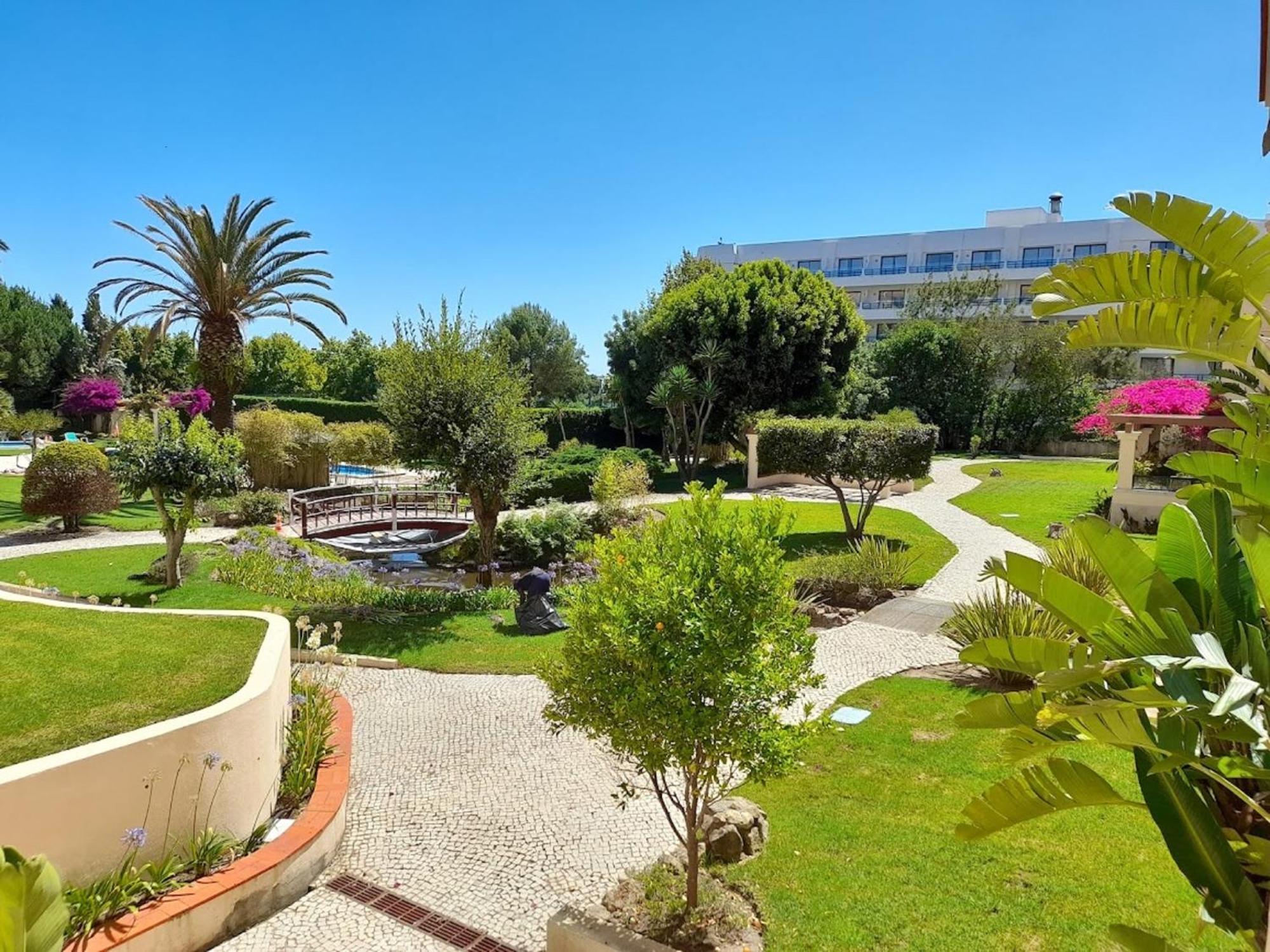 Luxury Near Town & Marina Apartment