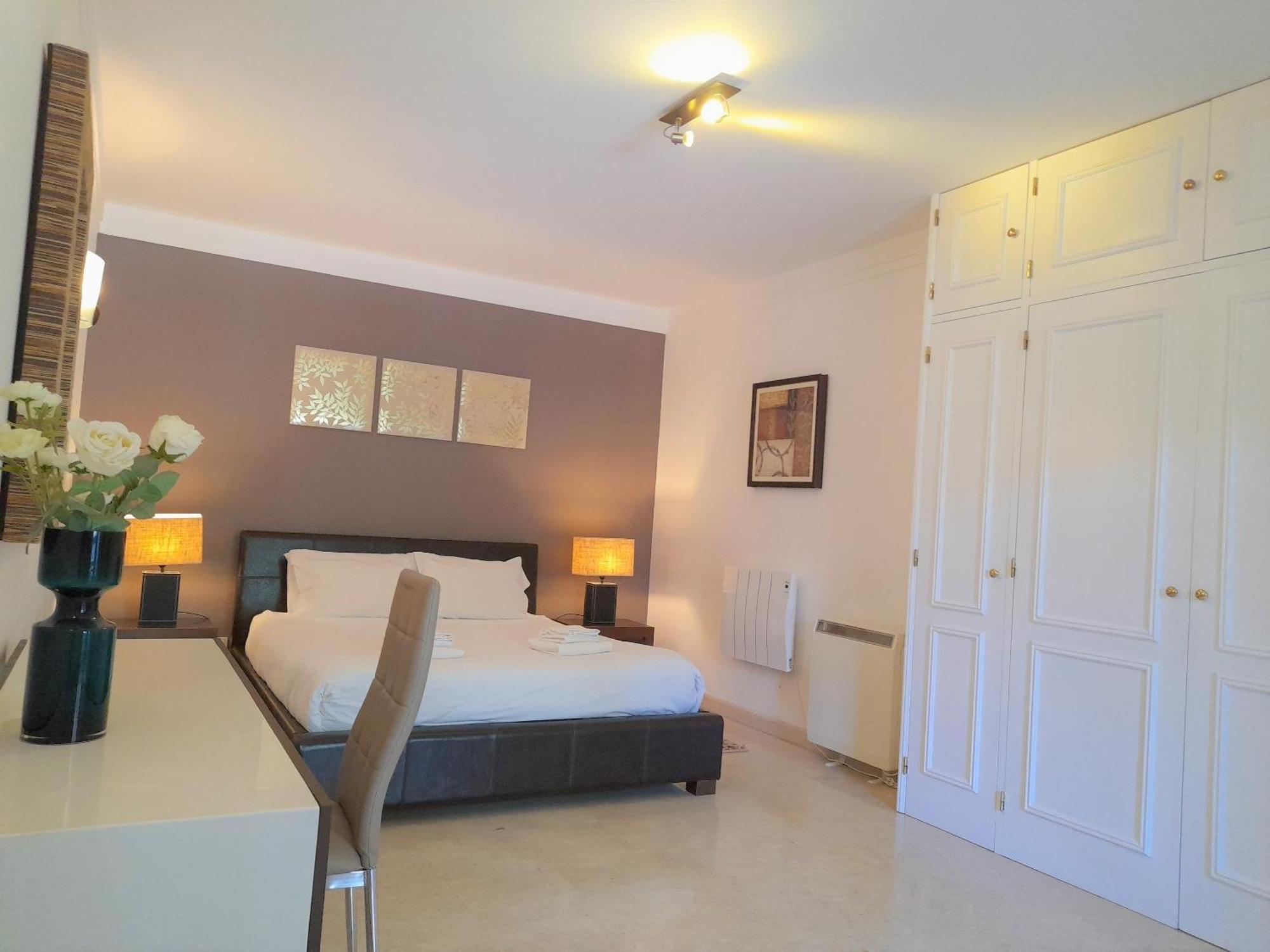 Luxury Near Town & Marina Apartment Cascais